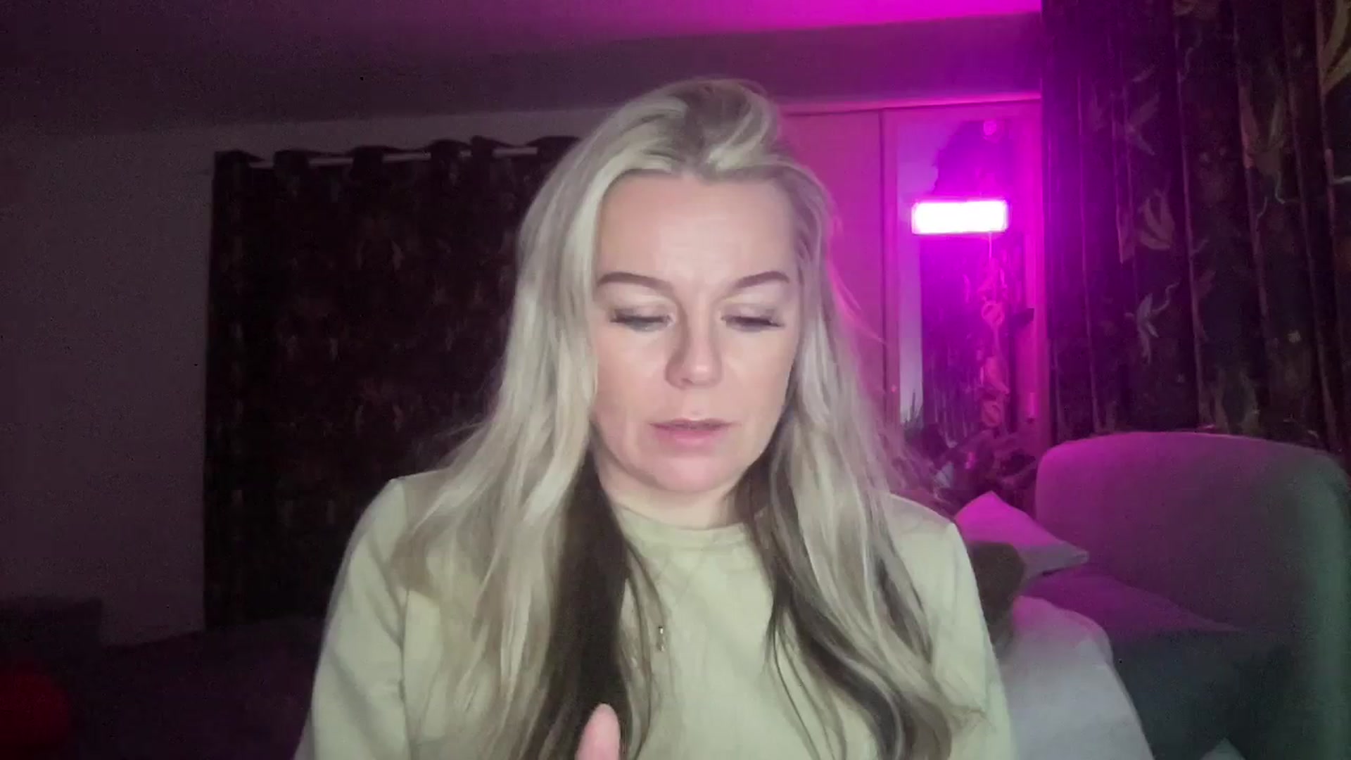 Gallery image thumbnail from LaraBirthday's myfreecams stream on, 01/03/2024, 22:02 image 3 of 20