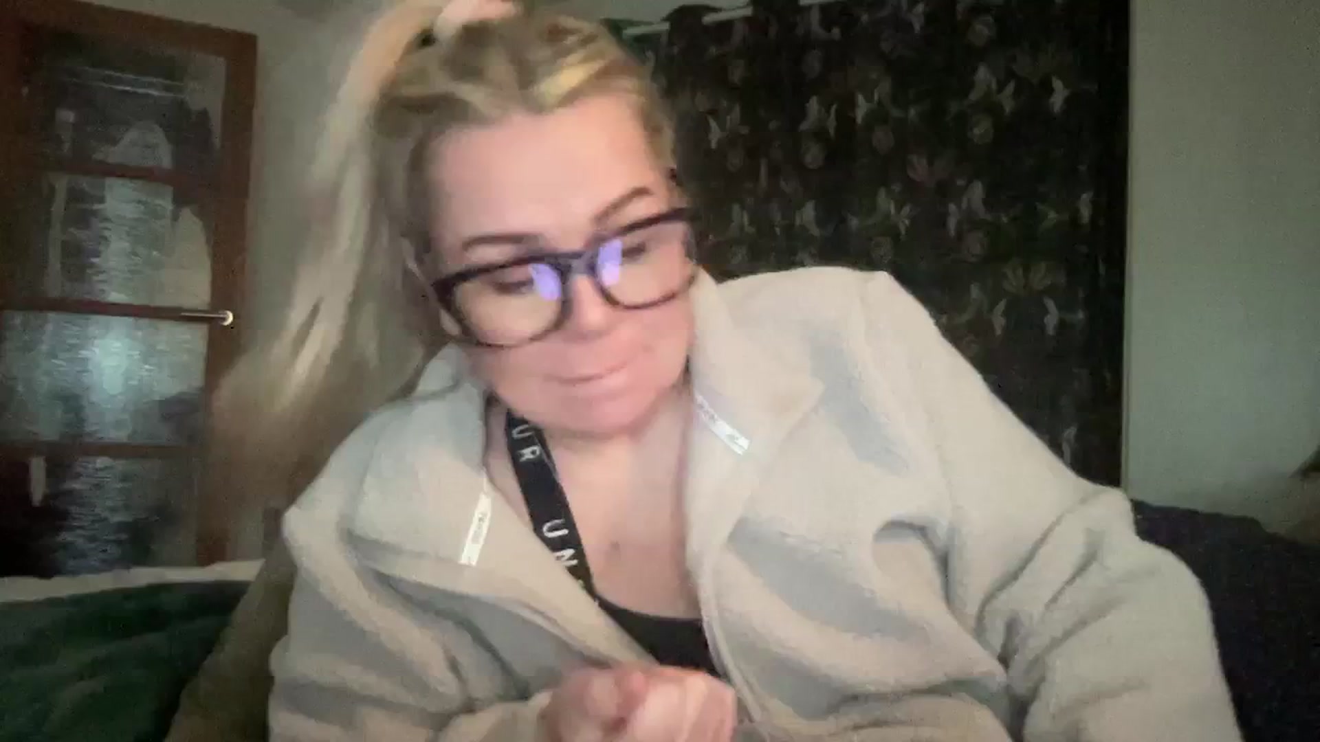 Gallery image thumbnail from LaraBirthday's myfreecams stream on, 01/04/2024, 21:50 image 6 of 20