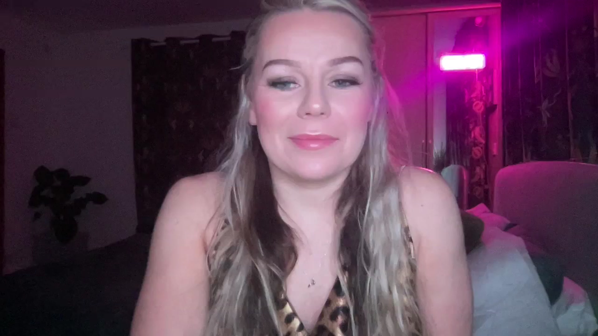 Gallery image thumbnail from LaraBirthday's myfreecams stream on, 01/07/2024, 22:02 image 14 of 20
