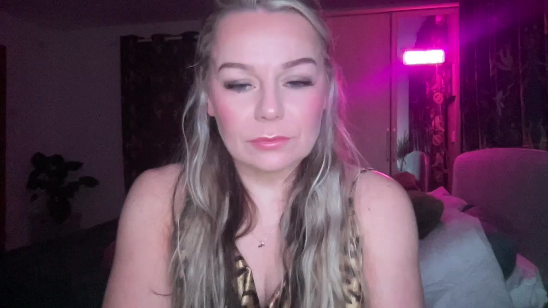 Gallery image thumbnail from LaraBirthday's myfreecams stream on, 01/07/2024, 22:02 image 19 of 20