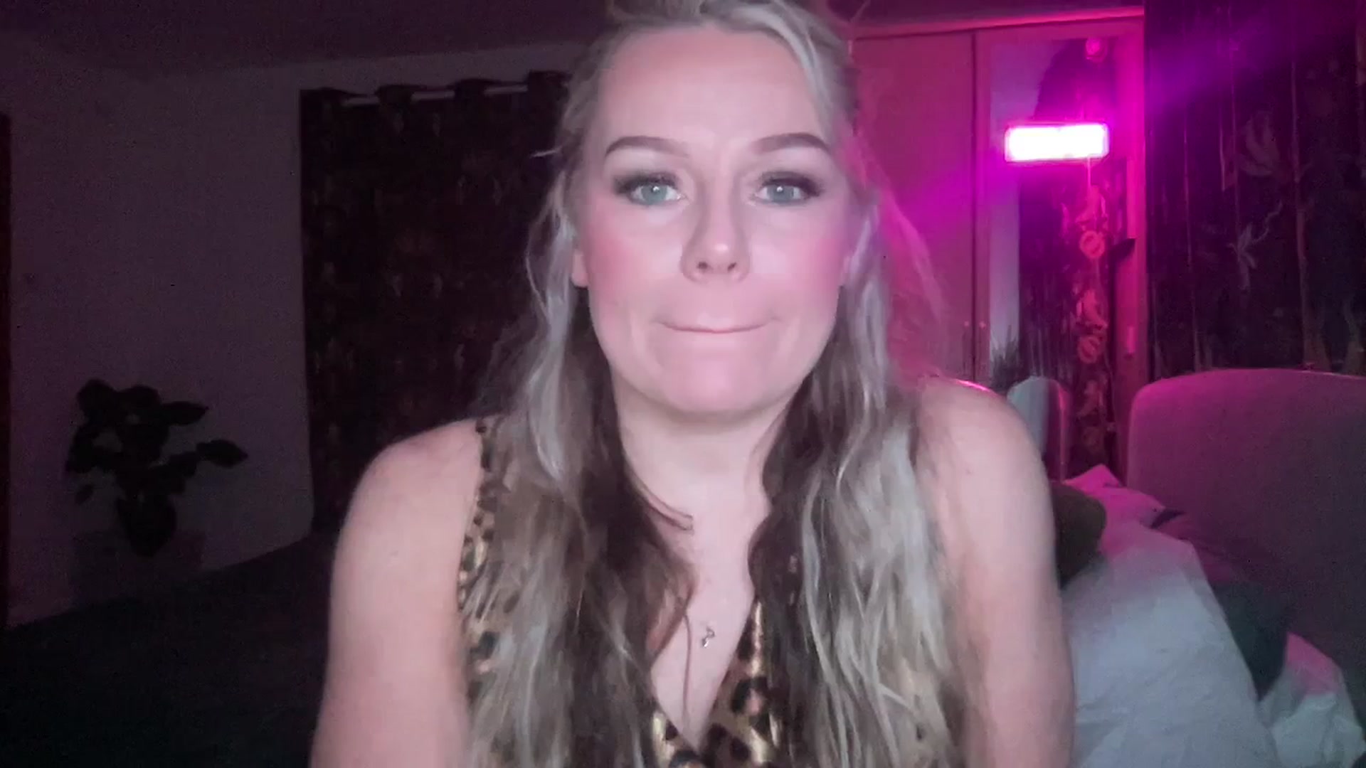 Gallery image thumbnail from LaraBirthday's myfreecams stream on, 01/07/2024, 22:02 image 16 of 20