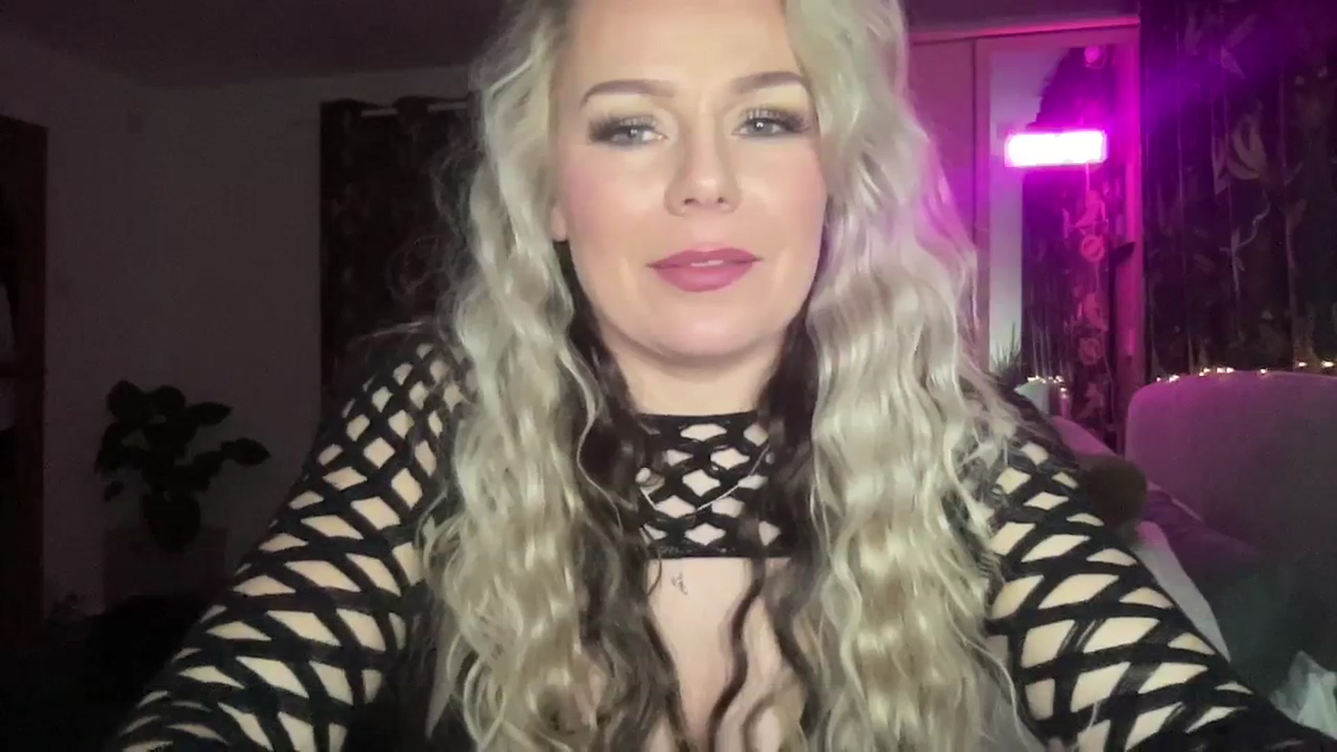 Gallery image thumbnail from LaraBirthday's myfreecams stream on, 01/08/2024, 20:56 image 14 of 20