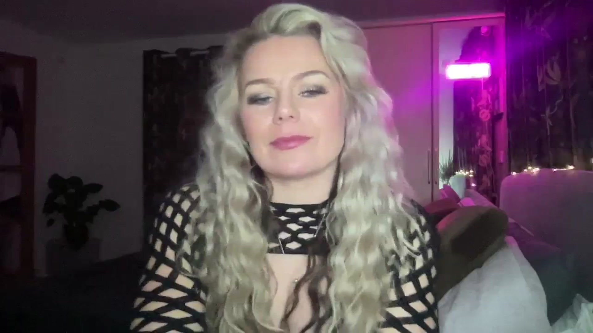 Gallery image thumbnail from LaraBirthday's myfreecams stream on, 01/08/2024, 21:46 image 8 of 20