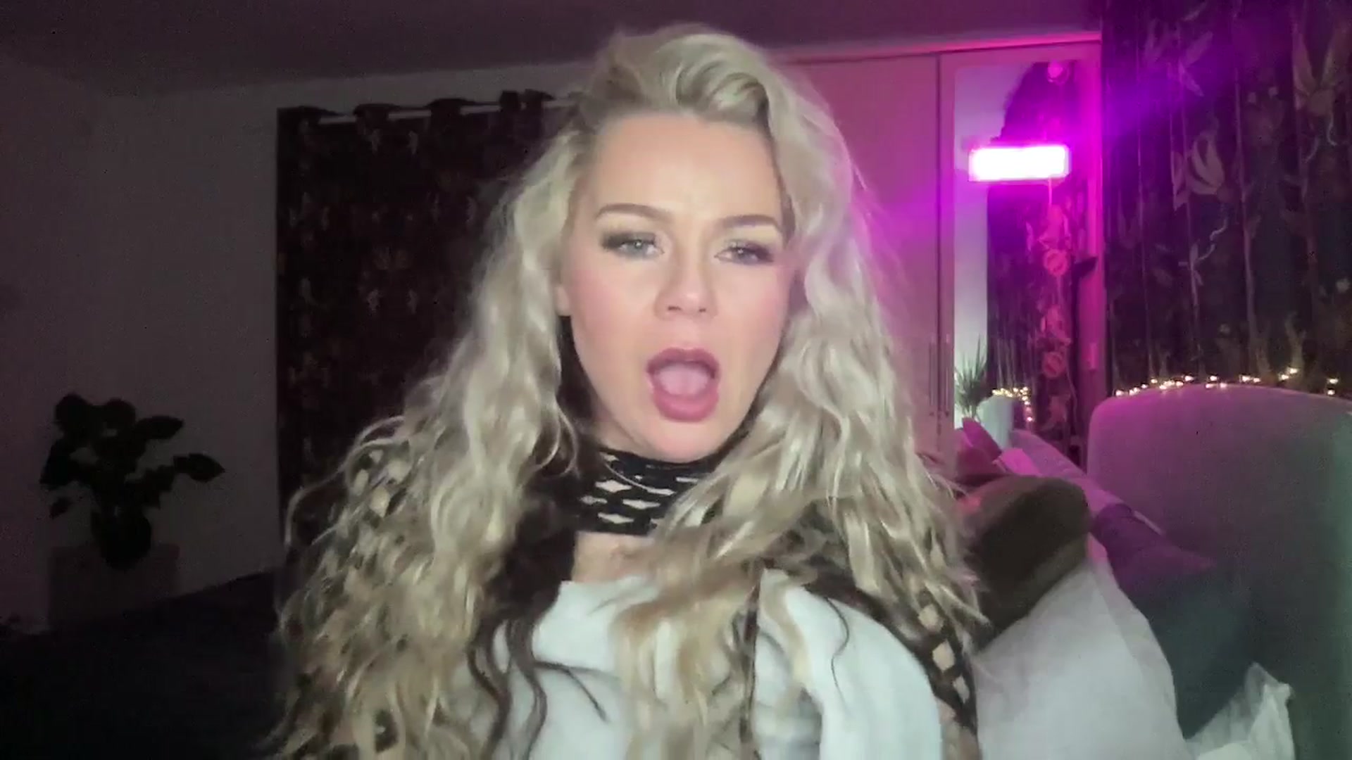 Gallery image thumbnail from LaraBirthday's myfreecams stream on, 01/08/2024, 22:58 image 11 of 20