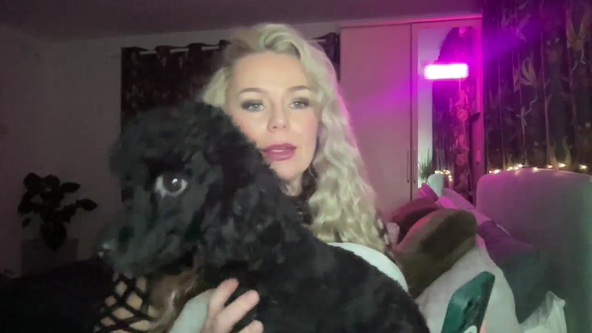 Gallery image thumbnail from LaraBirthday's myfreecams stream on, 01/08/2024, 22:58 image 16 of 20