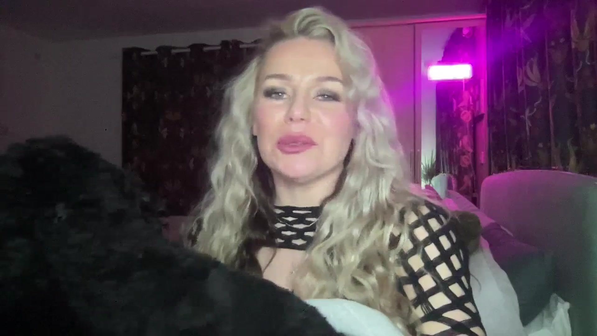 Gallery image thumbnail from LaraBirthday's myfreecams stream on, 01/08/2024, 22:58 image 17 of 20