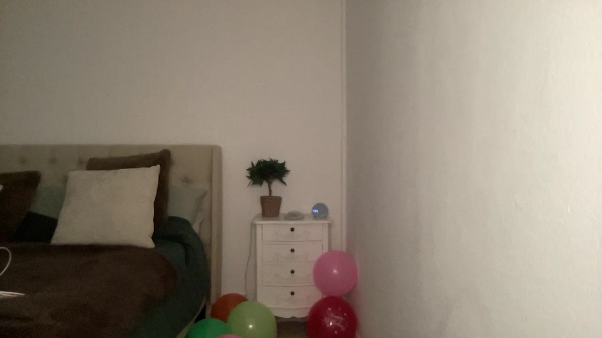 Gallery image thumbnail from LaraBirthday's myfreecams stream on, 01/08/2025, 15:08 image 5 of 20