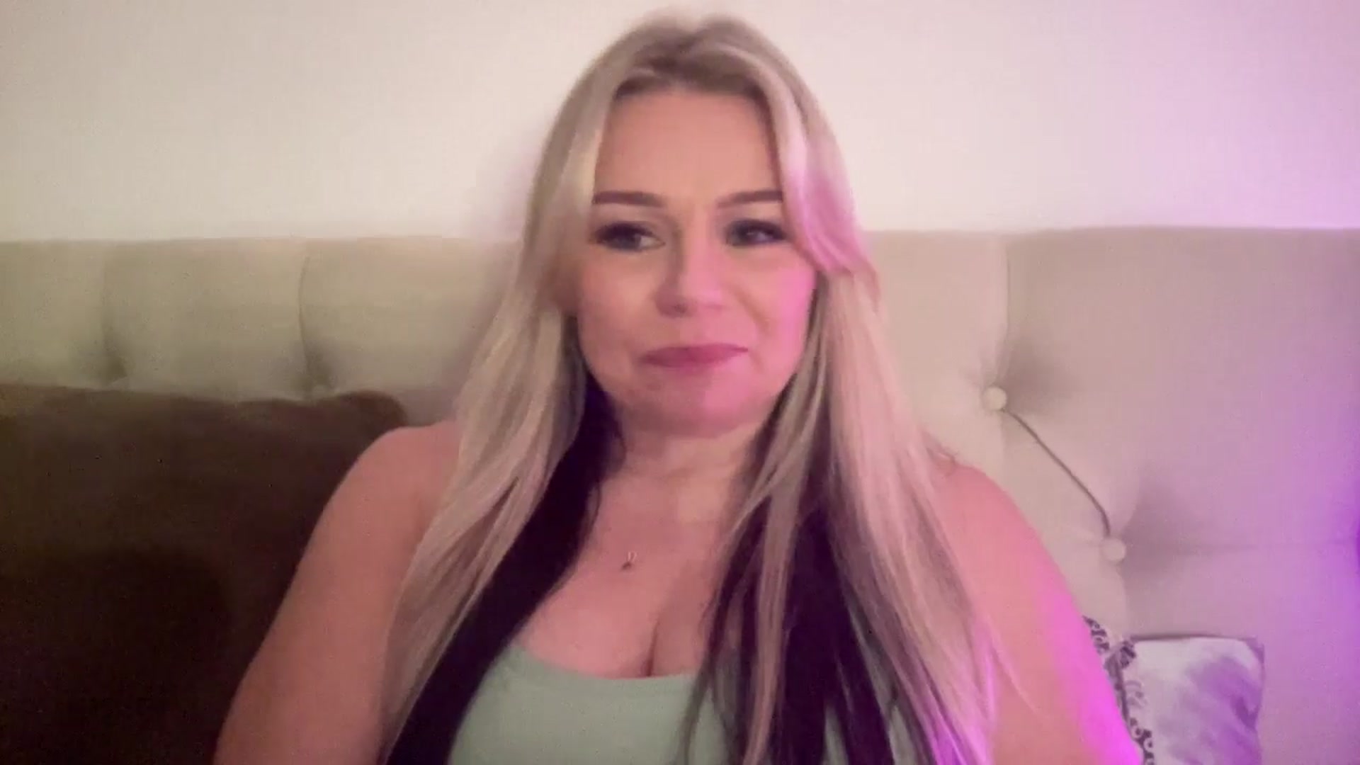 Gallery image thumbnail from LaraBirthday's myfreecams stream on, 01/19/2025, 24:09 image 14 of 20