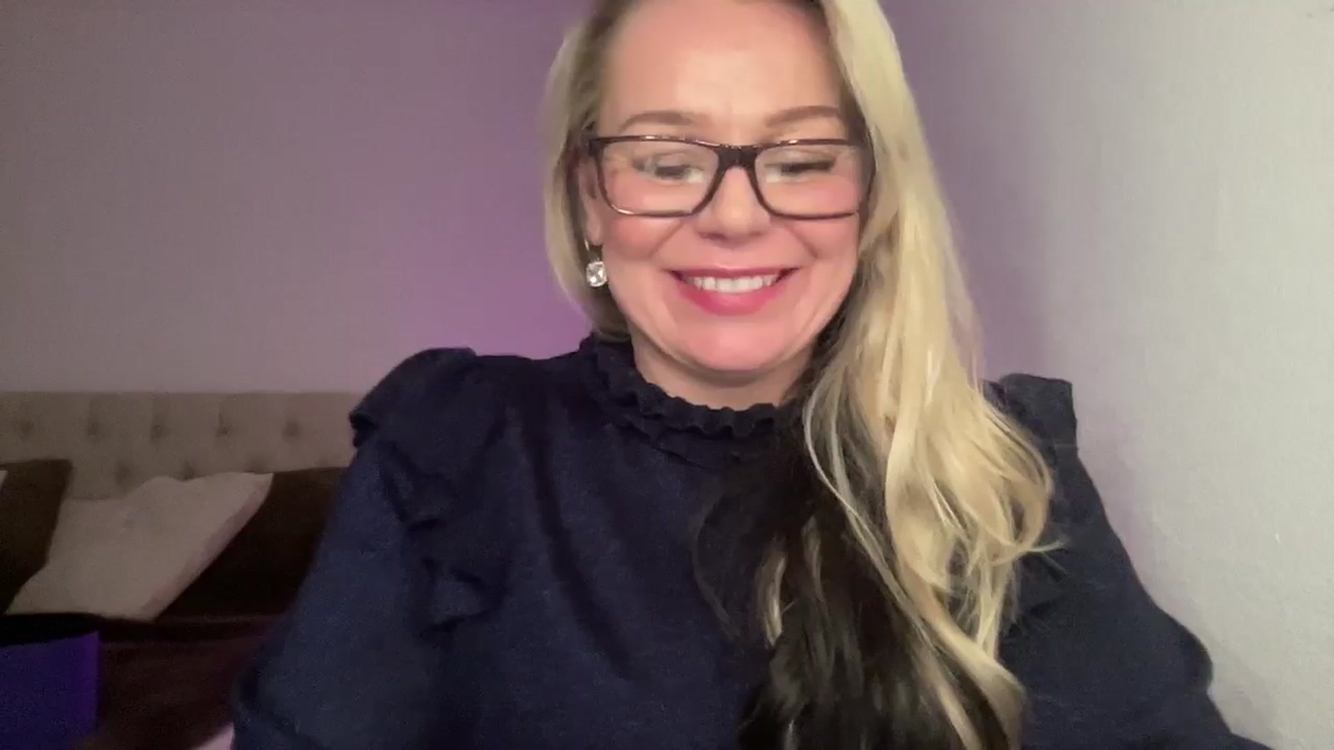 Gallery image thumbnail from LaraBirthday's myfreecams stream on, 01/25/2025, 23:46 image 18 of 20