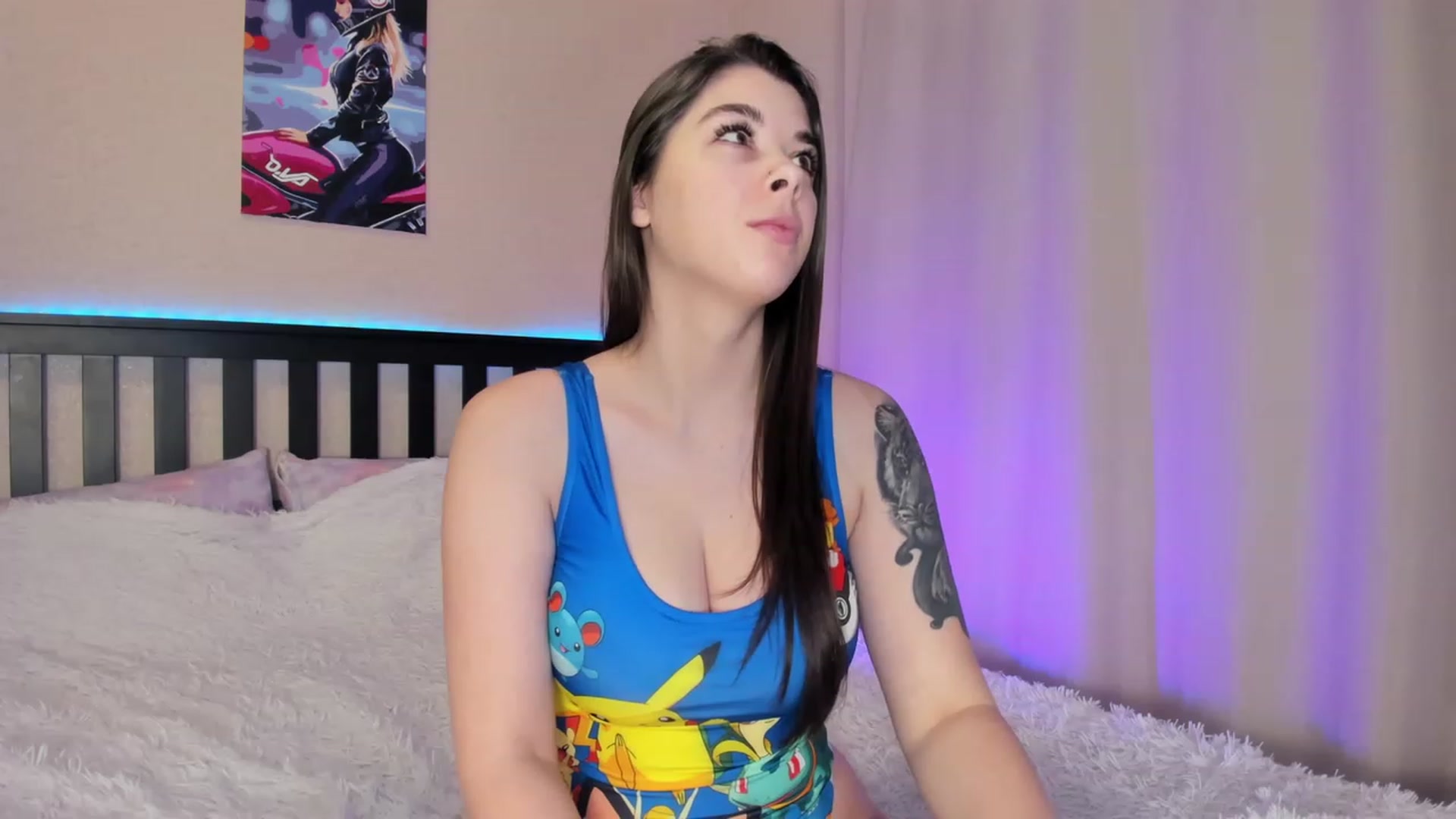 Gallery image thumbnail from LaraCrow's myfreecams stream on, 01/17/2023, 07:07 image 17 of 20
