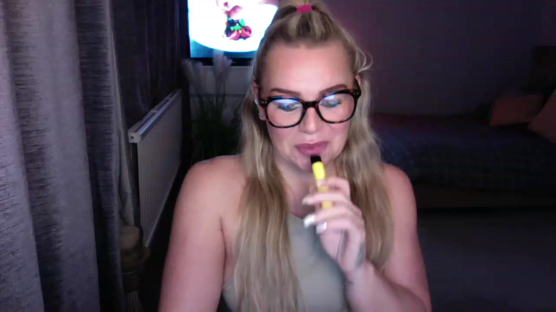 Gallery image thumbnail from LaraLaughs's myfreecams stream on, 11/23/2022, 21:56 image 14 of 20