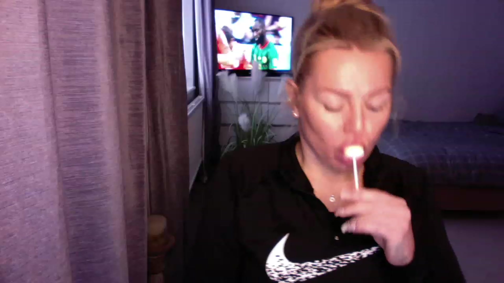 Gallery image thumbnail from LaraLaughs's myfreecams stream on, 11/24/2022, 12:03 image 11 of 20
