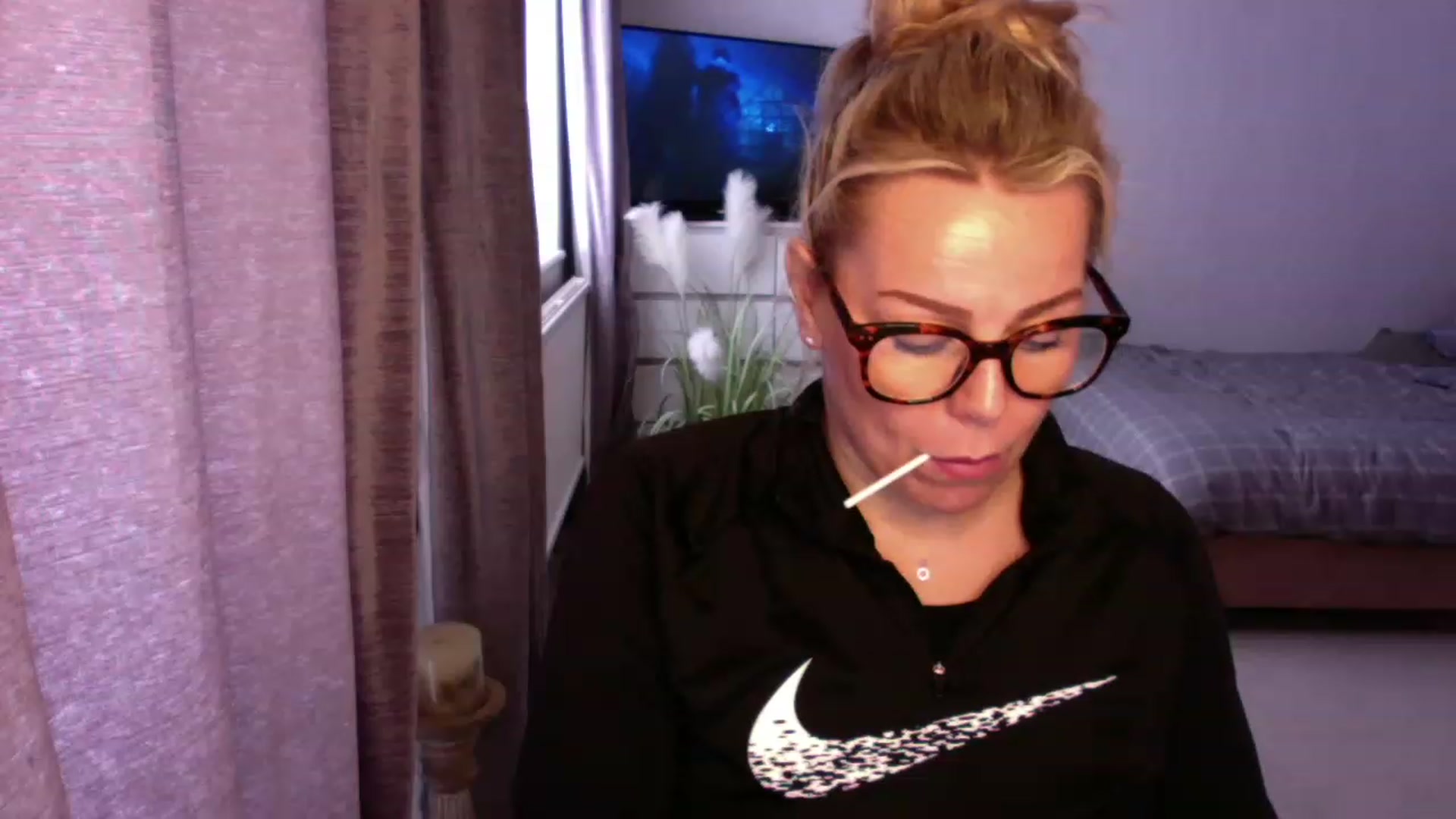 Gallery image thumbnail from LaraLaughs's myfreecams stream on, 11/24/2022, 12:03 image 19 of 20