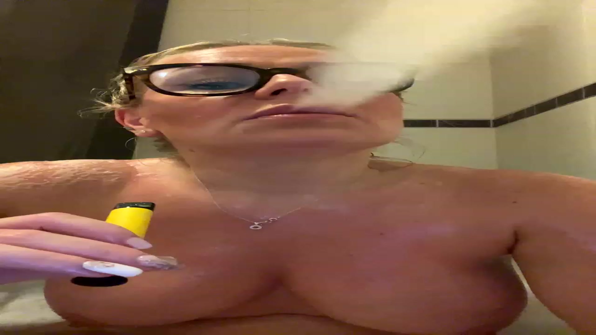 Gallery image thumbnail from LaraLaughs's myfreecams stream on, 11/24/2022, 20:07 image 4 of 20