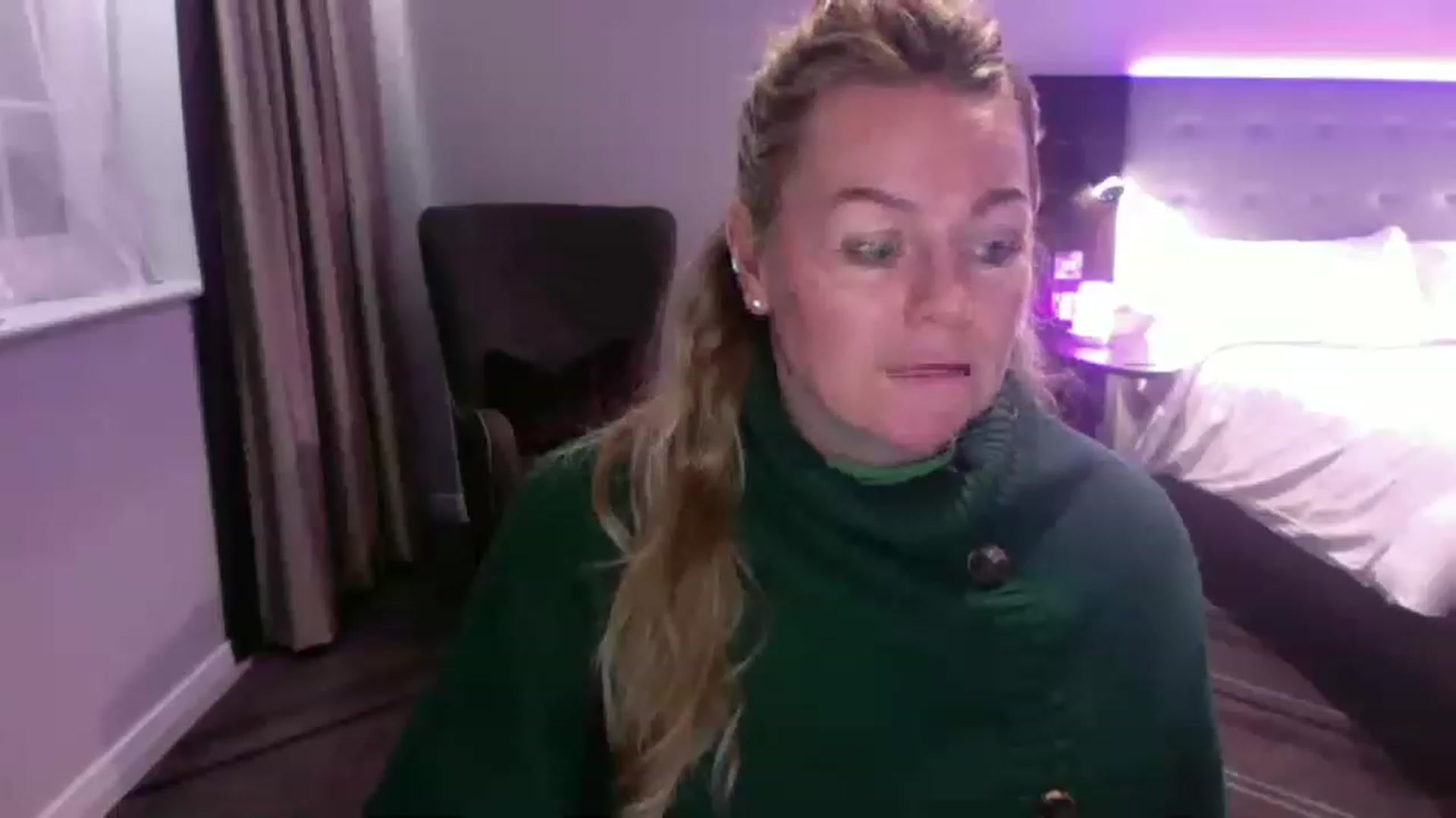 Gallery image thumbnail from LaraLaughs's myfreecams stream on, 11/25/2022, 19:50 image 5 of 20