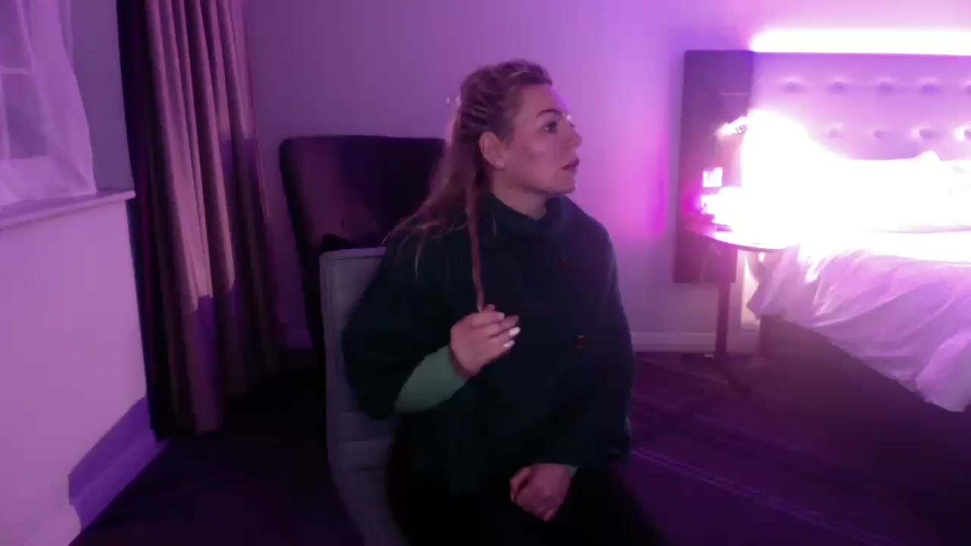 Gallery image thumbnail from LaraLaughs's myfreecams stream on, 11/25/2022, 20:15 image 15 of 20