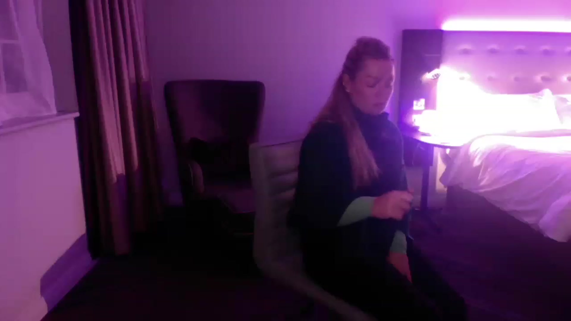 Gallery image thumbnail from LaraLaughs's myfreecams stream on, 11/25/2022, 20:15 image 4 of 20