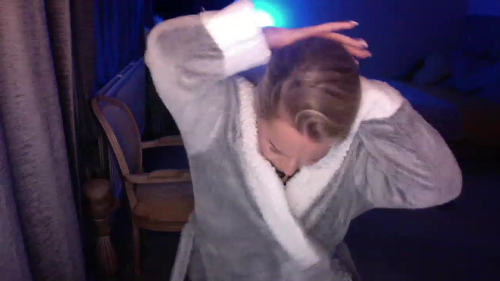 Gallery image thumbnail from LaraLaughs's myfreecams stream on, 11/28/2022, 23:18 image 14 of 20