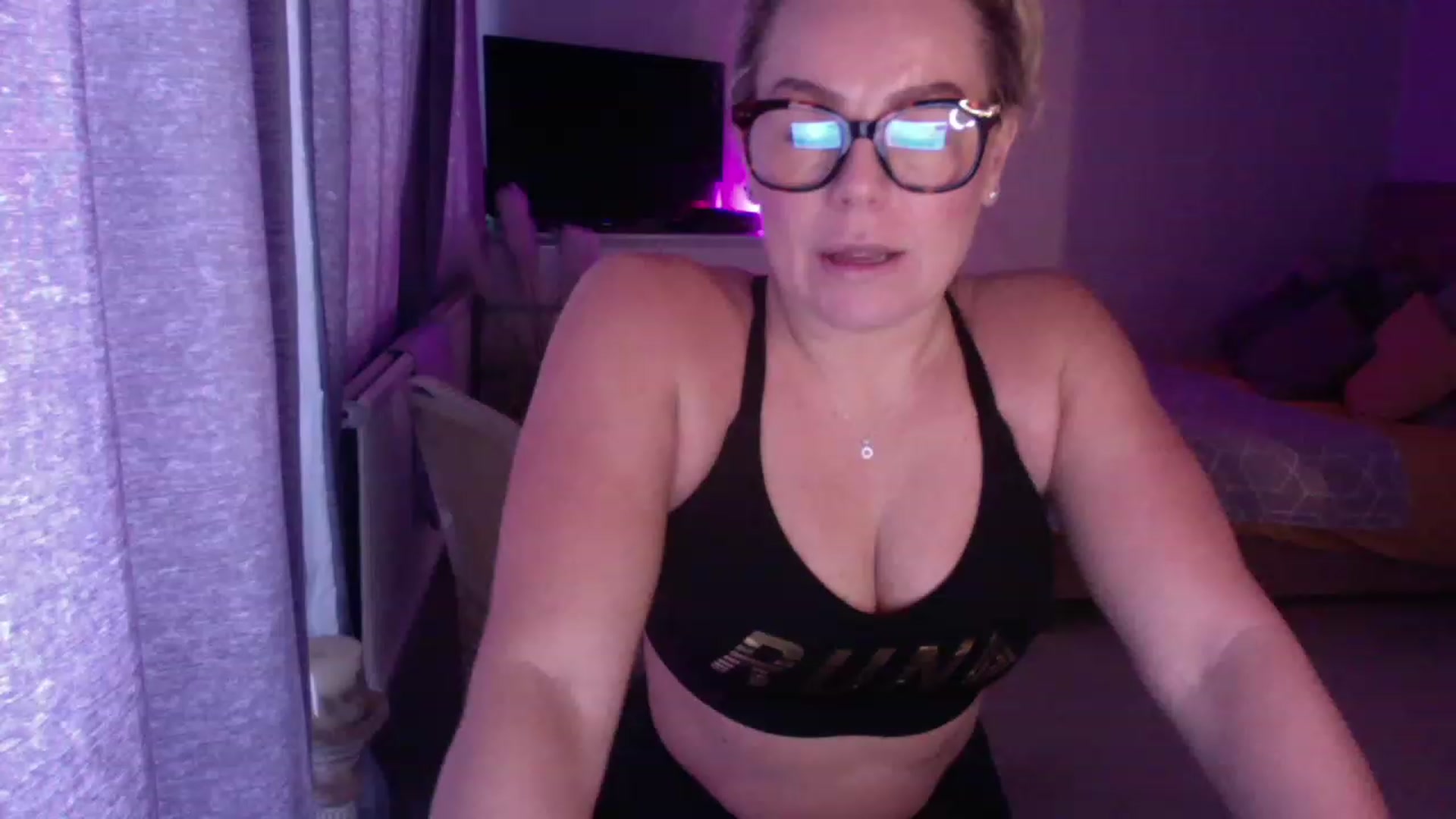 Gallery image thumbnail from LaraLaughs's myfreecams stream on, 12/05/2022, 11:20 image 14 of 20