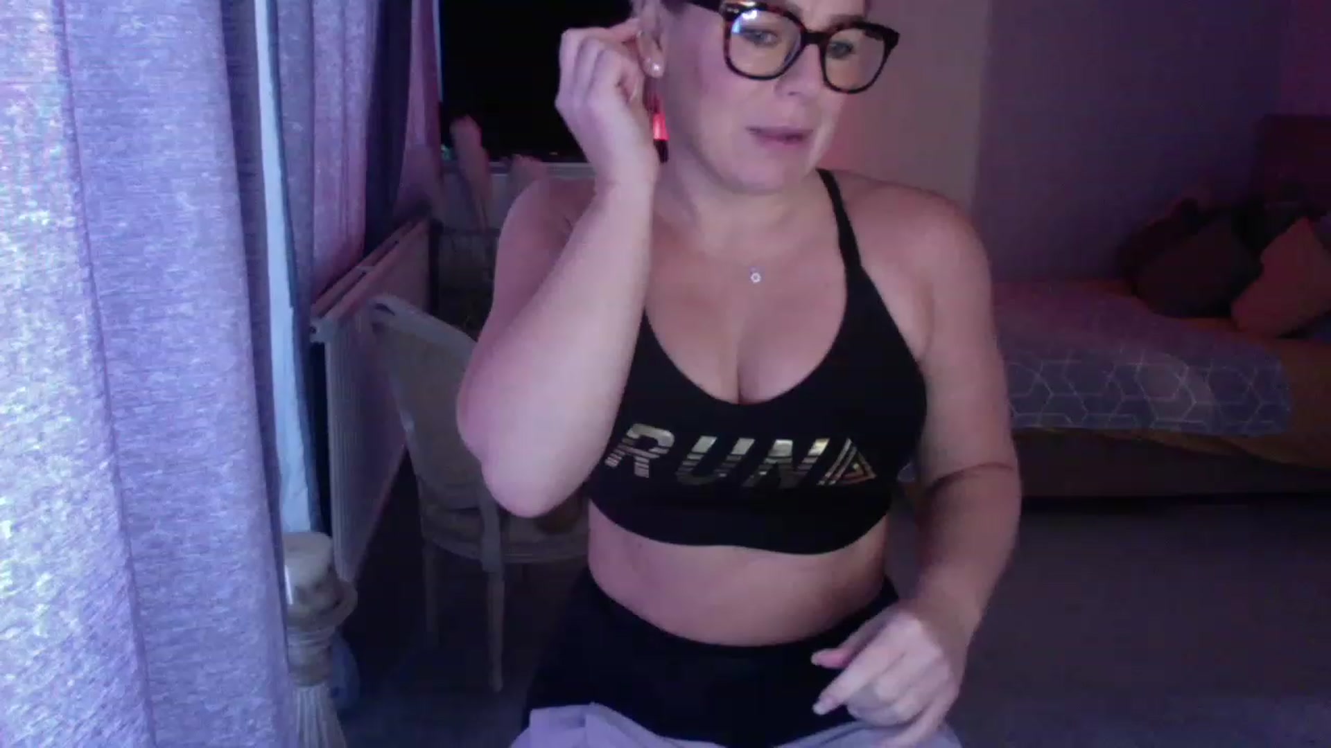 Gallery image thumbnail from LaraLaughs's myfreecams stream on, 12/05/2022, 11:20 image 13 of 20