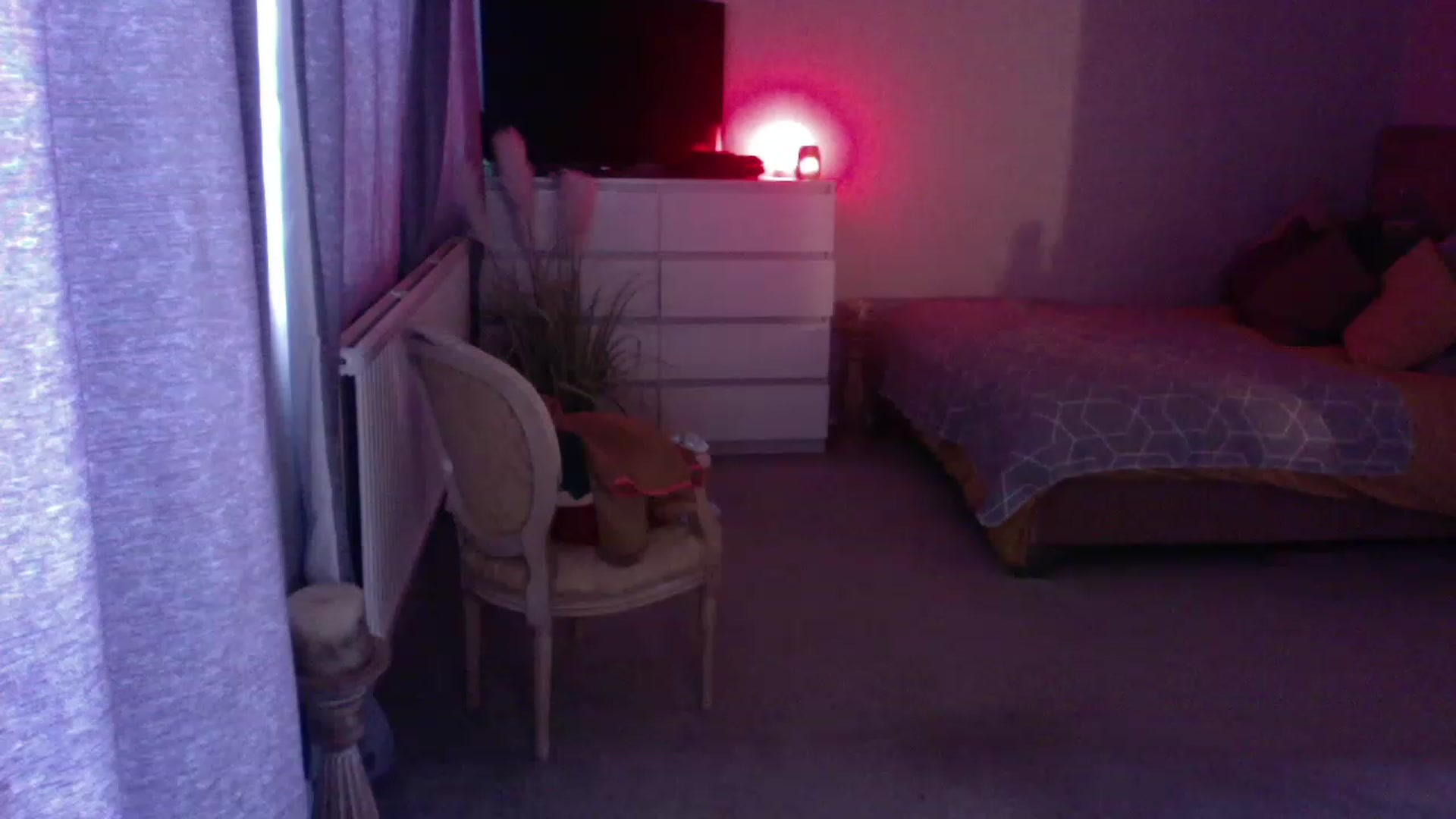 Gallery image thumbnail from LaraLaughs's myfreecams stream on, 12/05/2022, 11:20 image 6 of 20