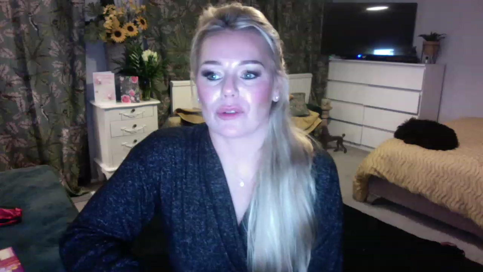 Gallery image thumbnail from LaraLaughs's myfreecams stream on, 01/09/2023, 24:47 image 4 of 20
