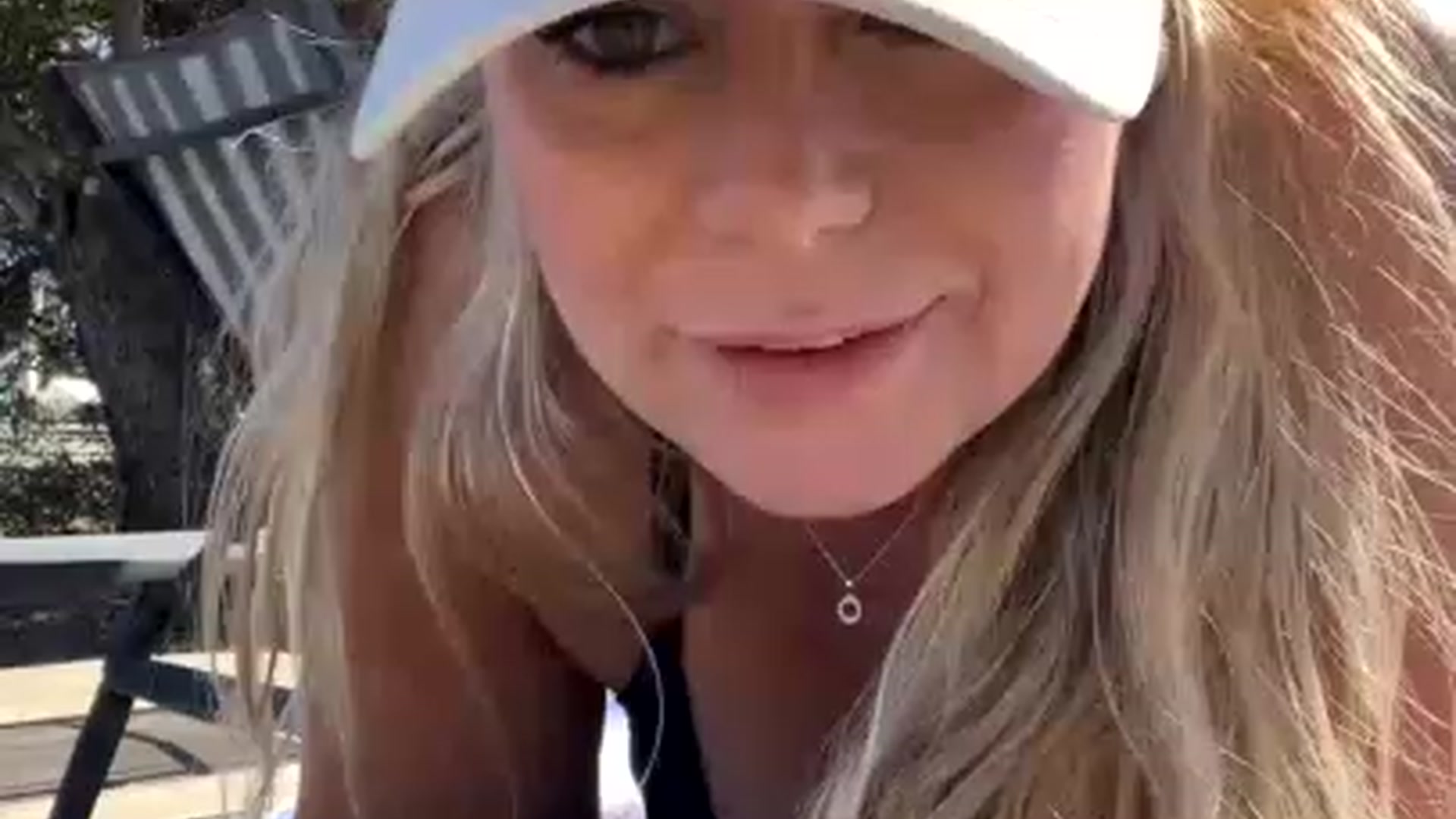 Gallery image thumbnail from LaraLaughs's myfreecams stream on, 01/15/2023, 12:09 image 5 of 20