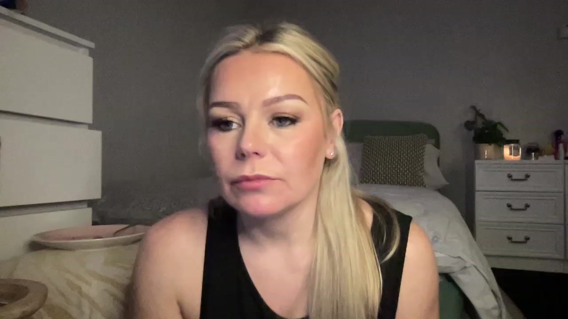 Gallery image thumbnail from LaraLaughs's myfreecams stream on, 02/11/2023, 19:46 image 4 of 20