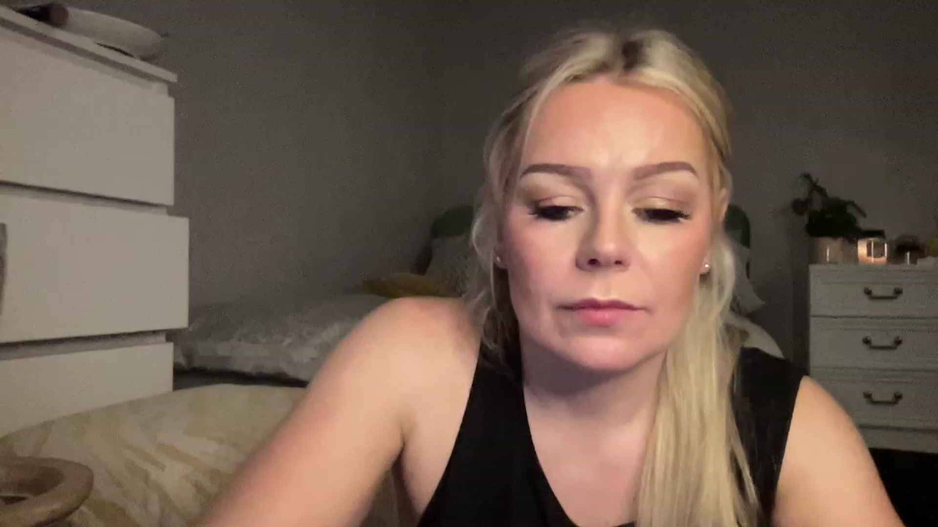 Gallery image thumbnail from LaraLaughs's myfreecams stream on, 02/11/2023, 19:46 image 13 of 20