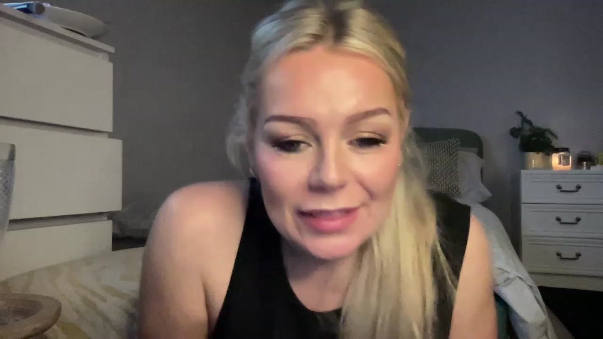 Gallery image thumbnail from LaraLaughs's myfreecams stream on, 02/11/2023, 19:46 image 18 of 20
