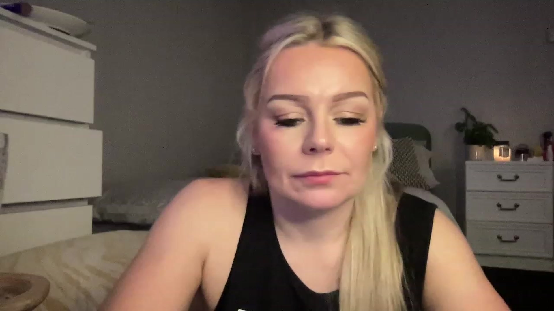 Gallery image thumbnail from LaraLaughs's myfreecams stream on, 02/11/2023, 19:46 image 11 of 20