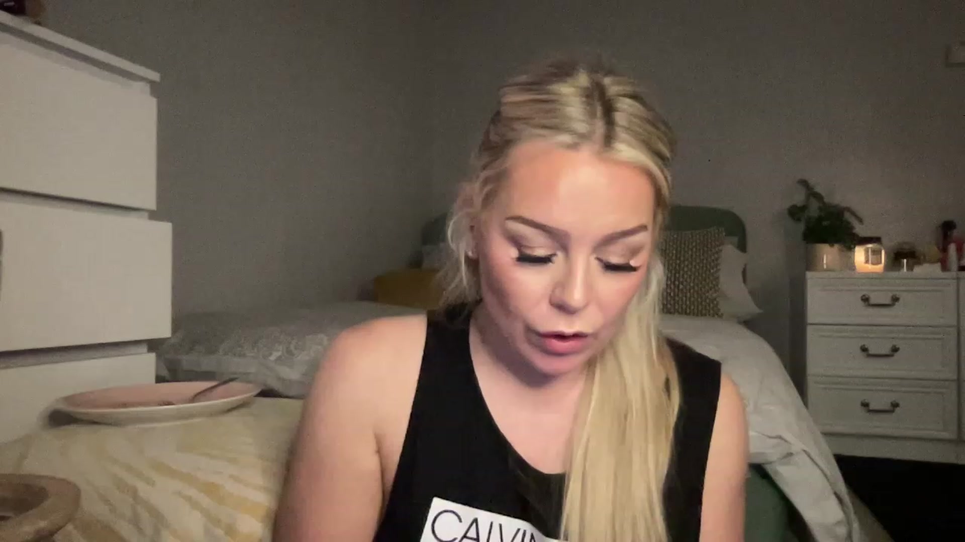 Gallery image thumbnail from LaraLaughs's myfreecams stream on, 02/11/2023, 19:46 image 2 of 20