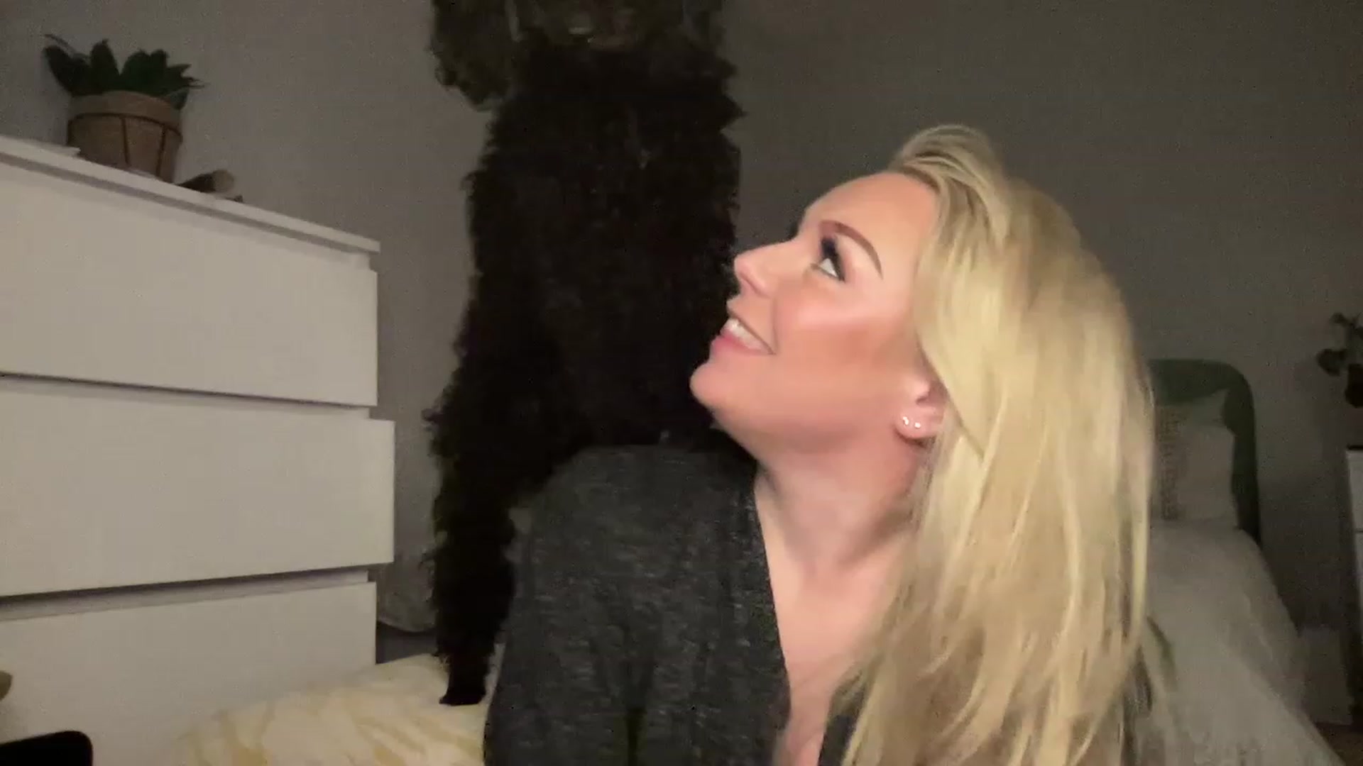 Gallery image thumbnail from LaraLaughs's myfreecams stream on, 02/12/2023, 20:24 image 15 of 20