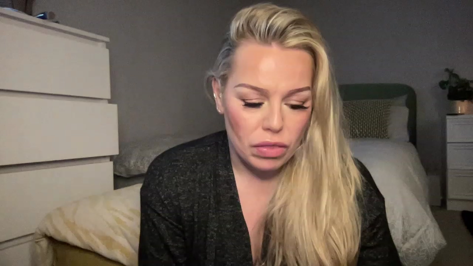 Gallery image thumbnail from LaraLaughs's myfreecams stream on, 02/12/2023, 20:24 image 2 of 20