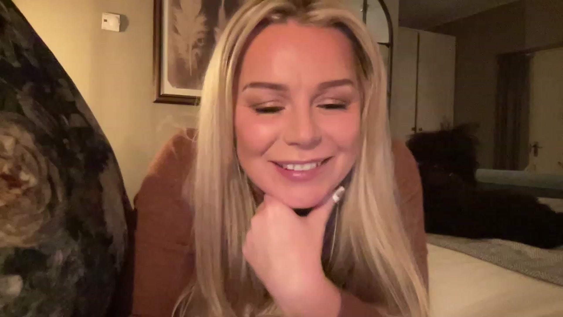 Gallery image thumbnail from LaraLaughs's myfreecams stream on, 02/14/2023, 24:14 image 5 of 20