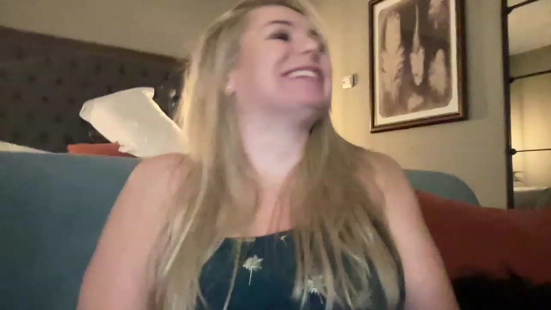 Gallery image thumbnail from LaraLaughs's myfreecams stream on, 02/14/2023, 02:57 image 7 of 20