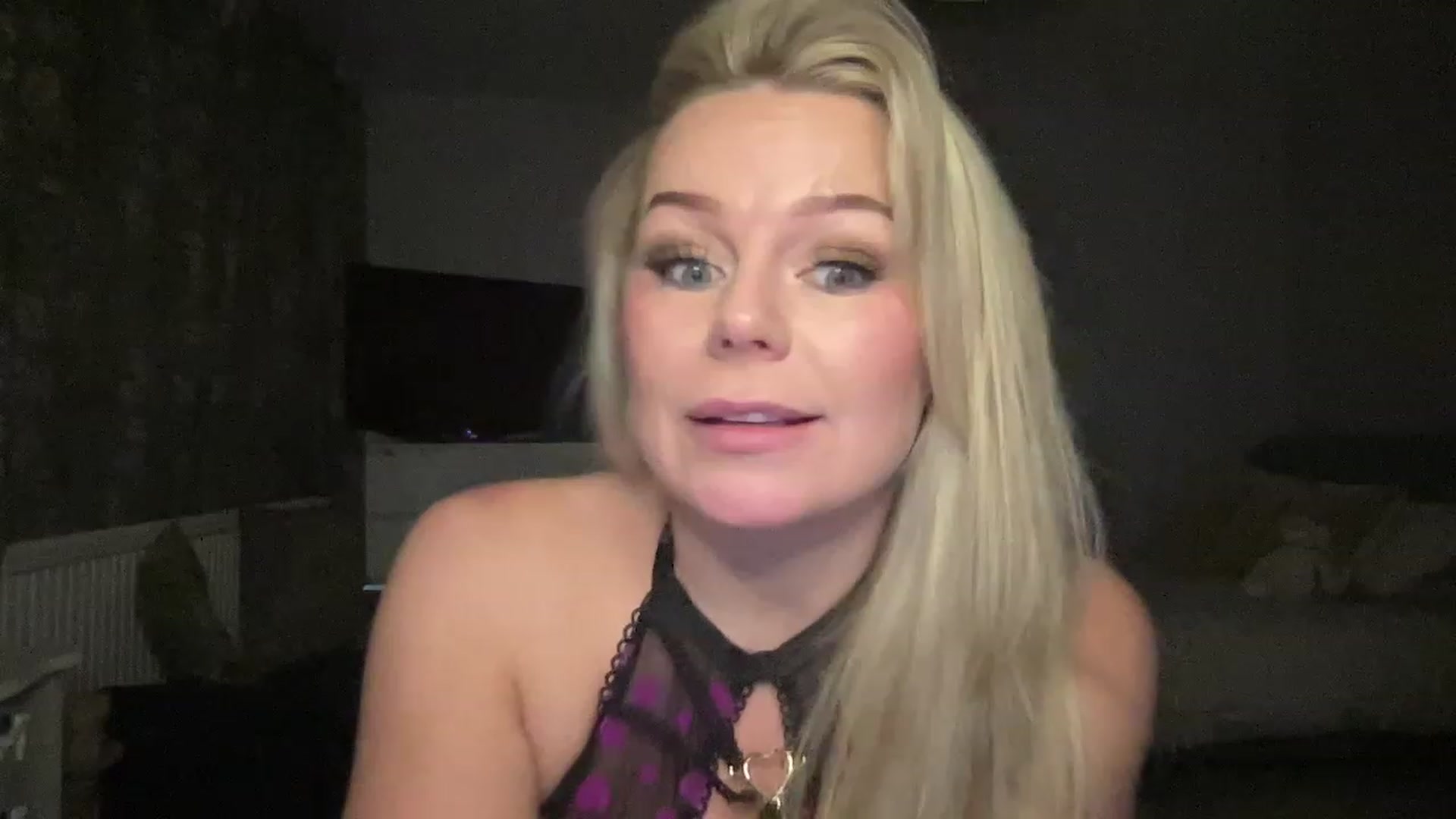 Gallery image thumbnail from LaraLaughs's myfreecams stream on, 02/14/2023, 20:37 image 14 of 20