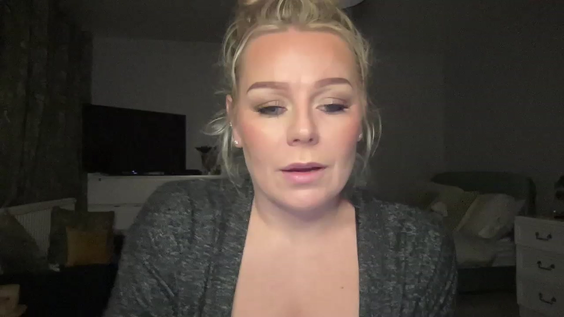 Gallery image thumbnail from LaraLaughs's myfreecams stream on, 02/18/2023, 22:31 image 12 of 20