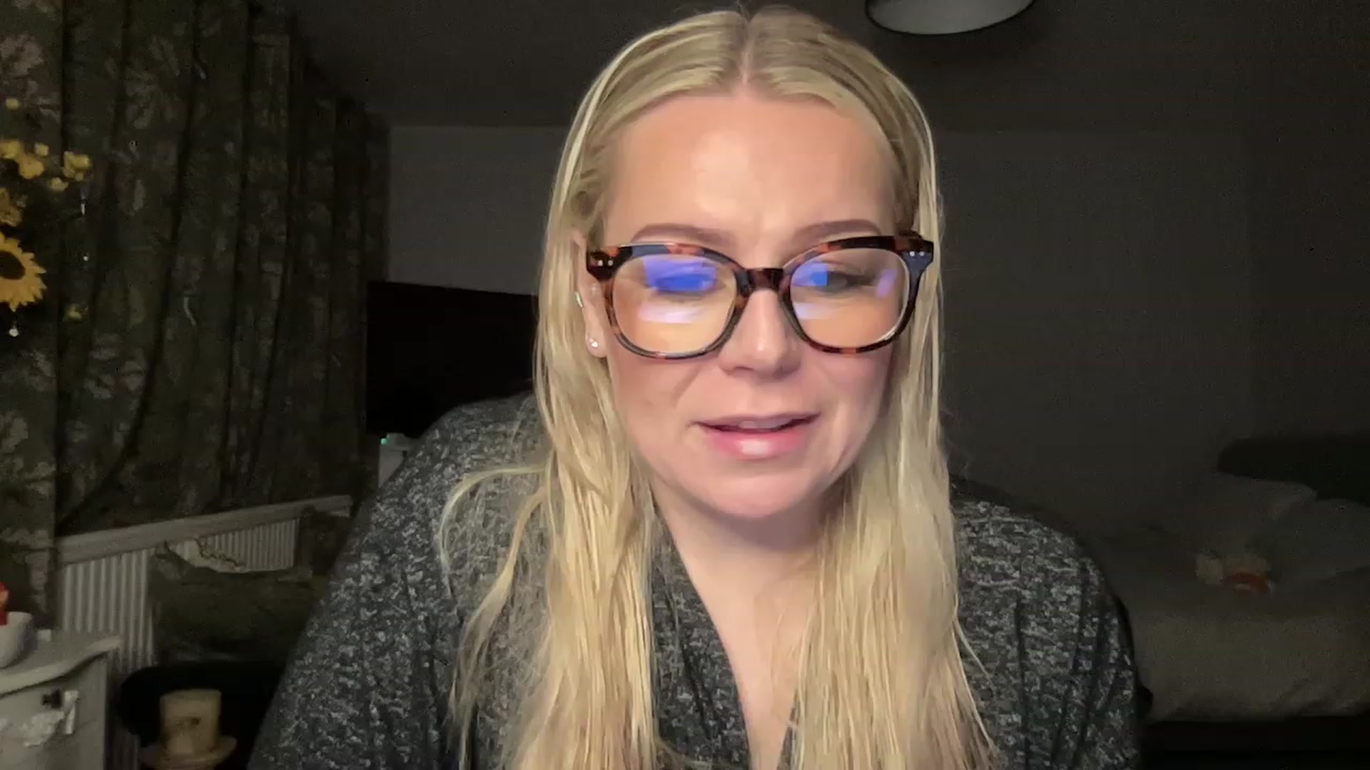 Gallery image thumbnail from LaraLaughs's myfreecams stream on, 02/19/2023, 20:16 image 5 of 20