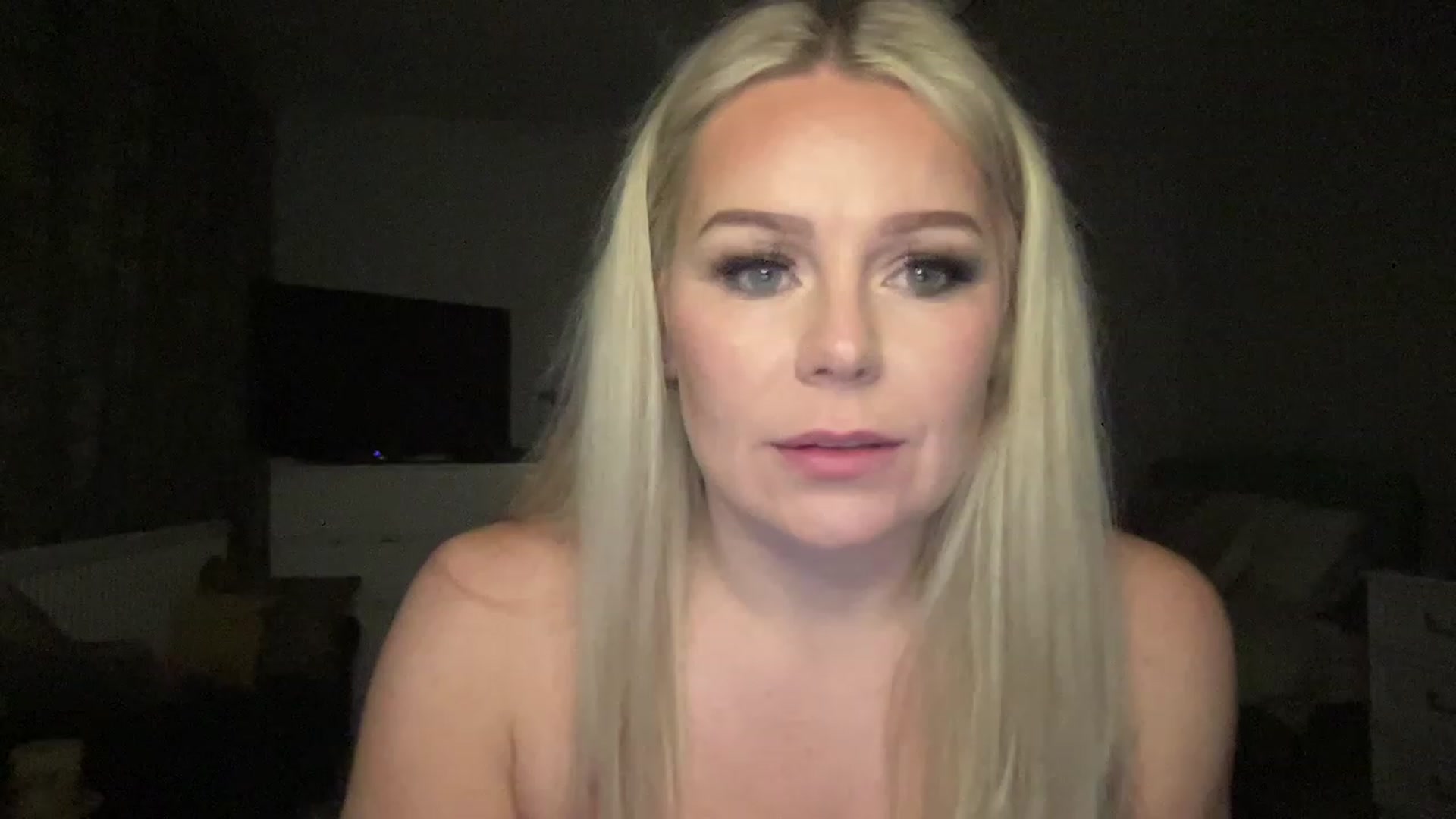 Gallery image thumbnail from LaraLaughs's myfreecams stream on, 02/20/2023, 21:11 image 7 of 20