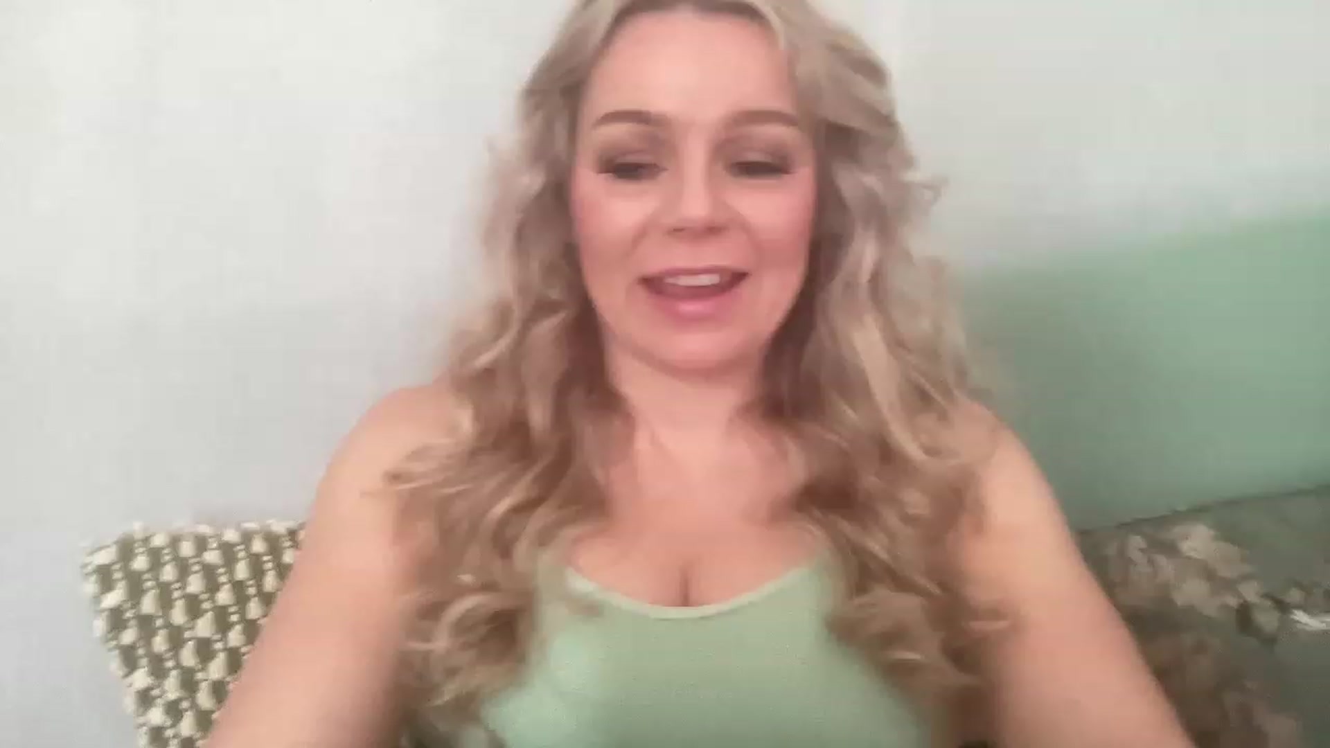 Gallery image thumbnail from LaraLaughs's myfreecams stream on, 02/26/2023, 11:31 image 13 of 20