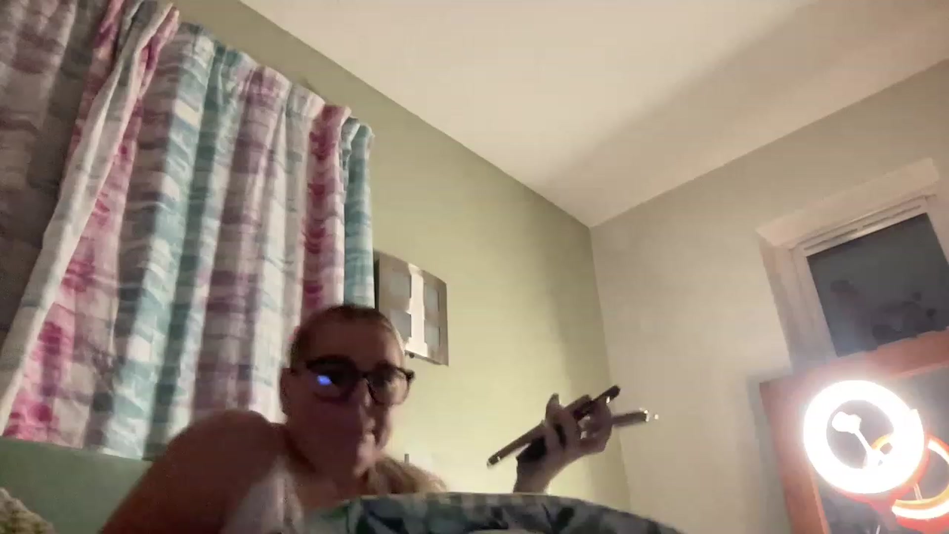 Gallery image thumbnail from LaraLaughs's myfreecams stream on, 03/02/2023, 20:23 image 11 of 20