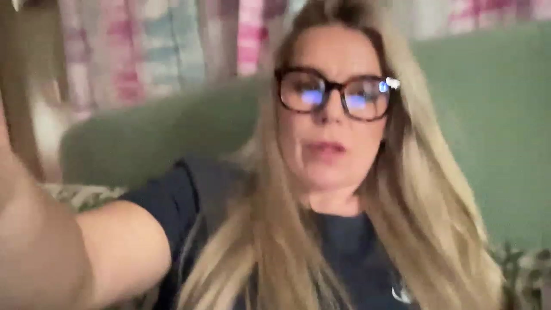 Gallery image thumbnail from LaraLaughs's myfreecams stream on, 03/03/2023, 21:05 image 19 of 20