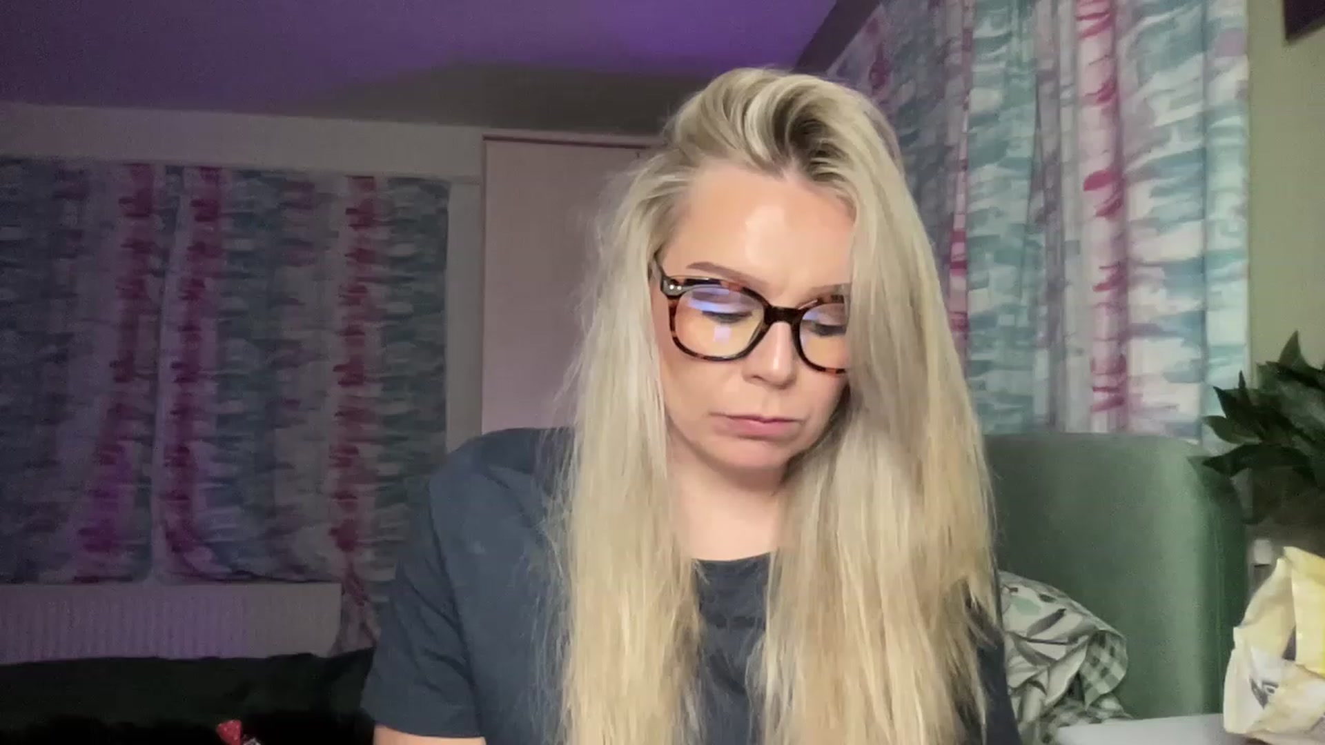 Gallery image thumbnail from LaraLaughs's myfreecams stream on, 03/03/2023, 21:05 image 12 of 20