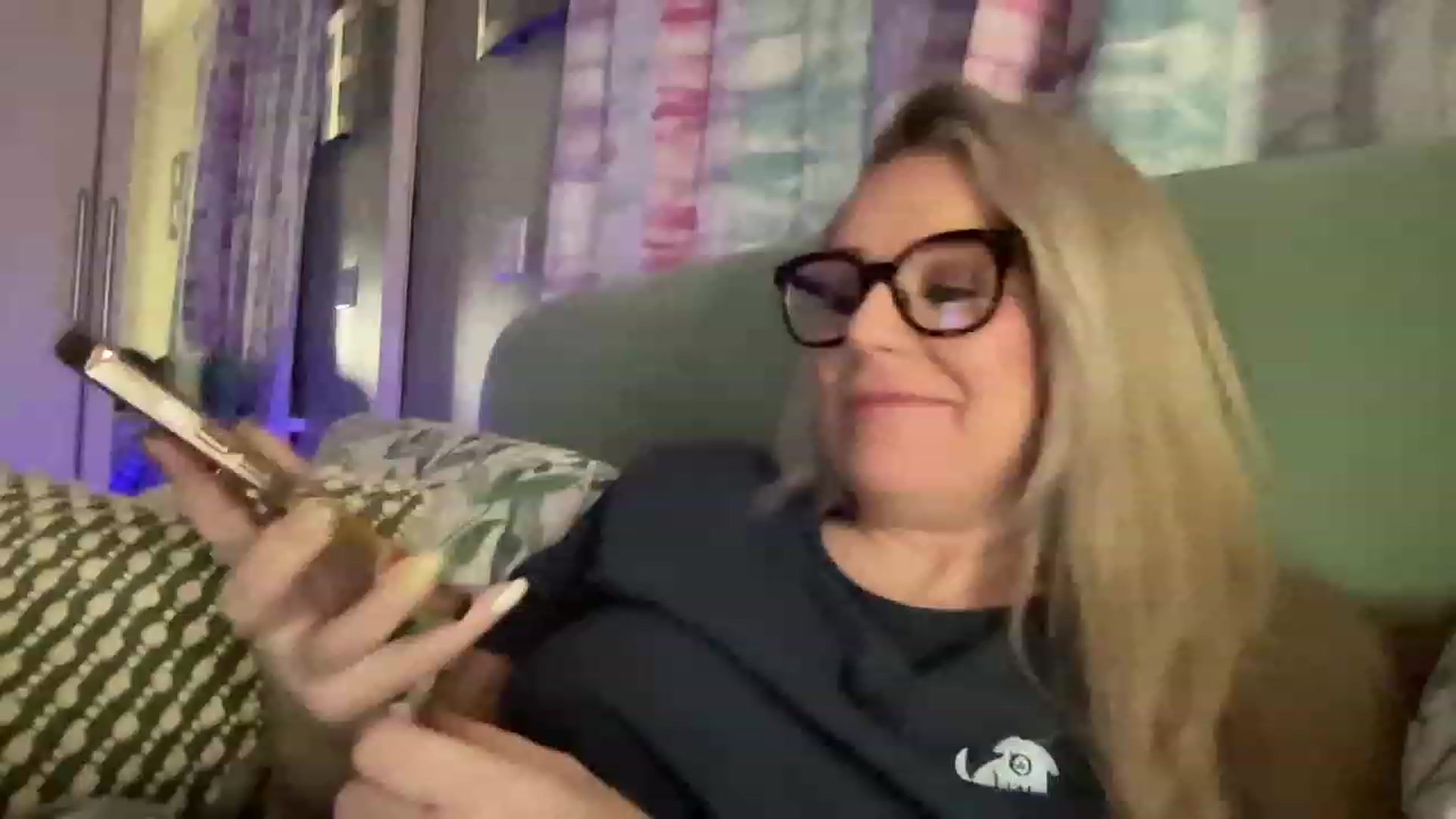 Gallery image thumbnail from LaraLaughs's myfreecams stream on, 03/03/2023, 21:55 image 17 of 20