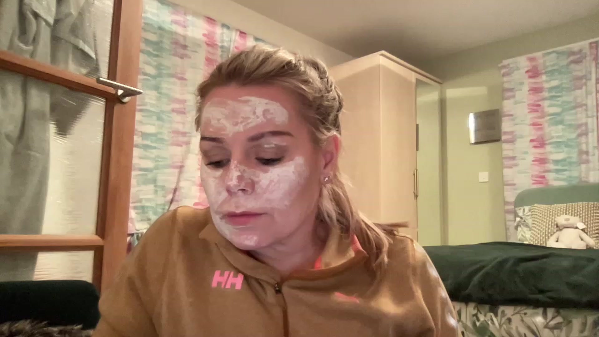 Gallery image thumbnail from LaraLaughs's myfreecams stream on, 03/07/2023, 19:37 image 4 of 20