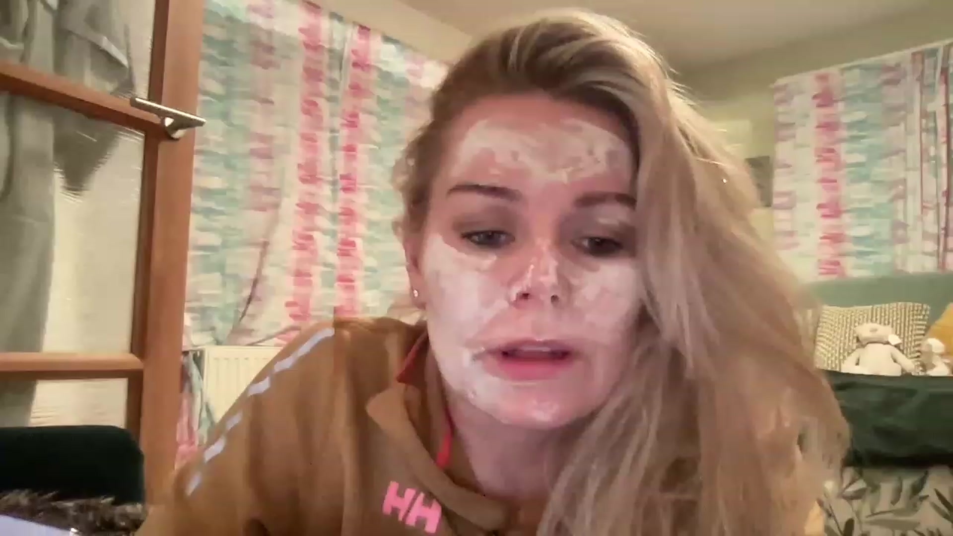 Gallery image thumbnail from LaraLaughs's myfreecams stream on, 03/07/2023, 19:37 image 16 of 20