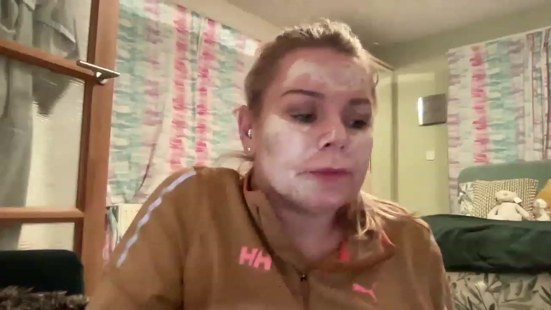 Gallery image thumbnail from LaraLaughs's myfreecams stream on, 03/07/2023, 19:37 image 15 of 20