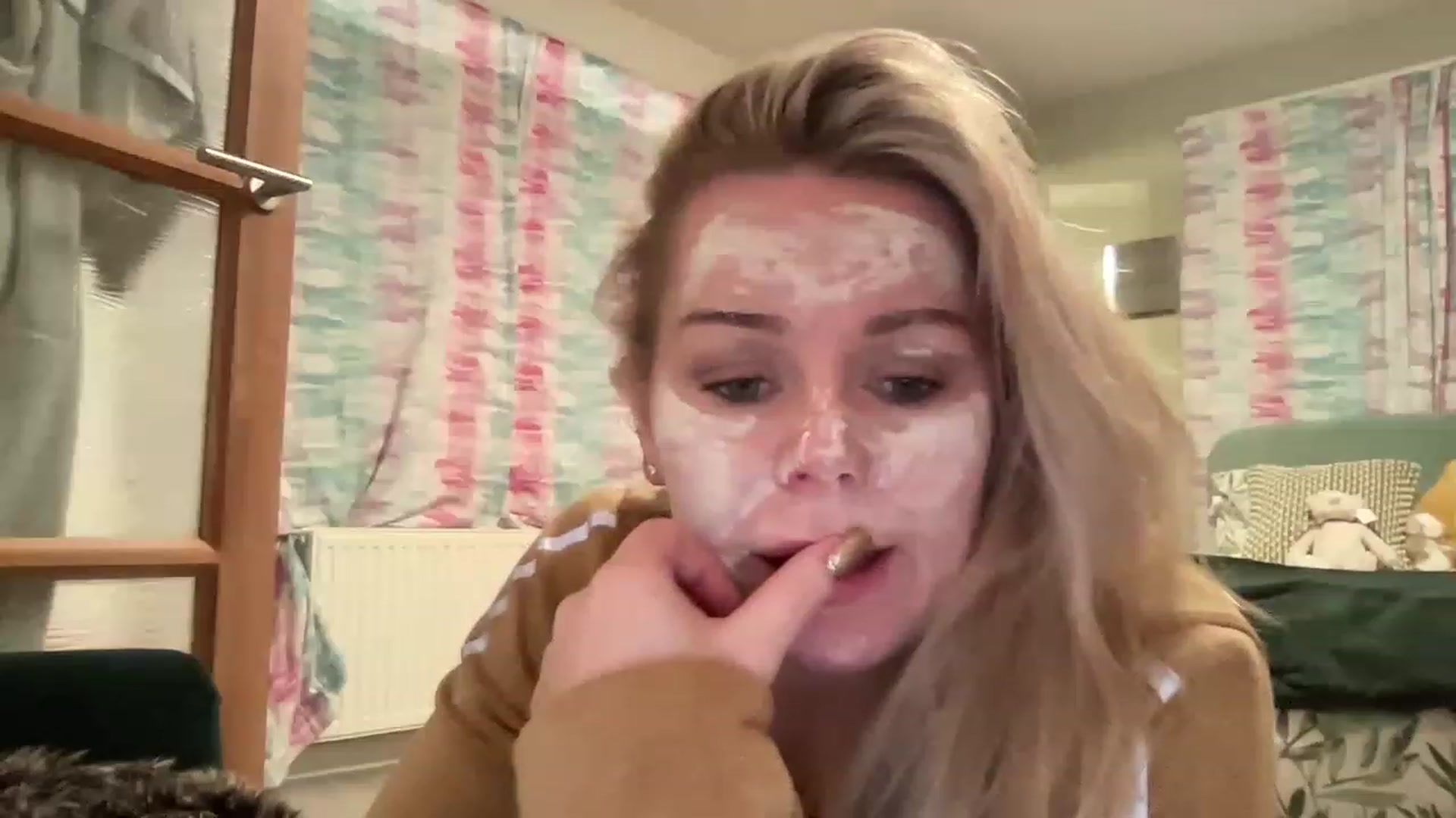 Gallery image thumbnail from LaraLaughs's myfreecams stream on, 03/07/2023, 19:37 image 20 of 20
