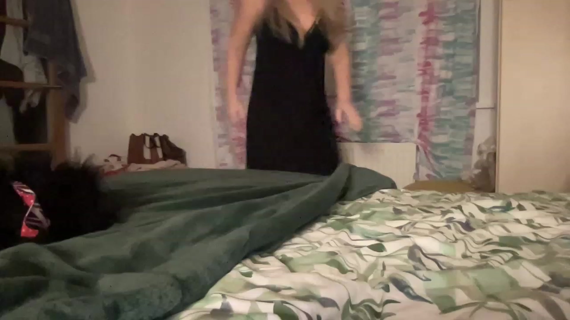 Gallery image thumbnail from LaraLaughs's myfreecams stream on, 03/08/2023, 21:43 image 19 of 20